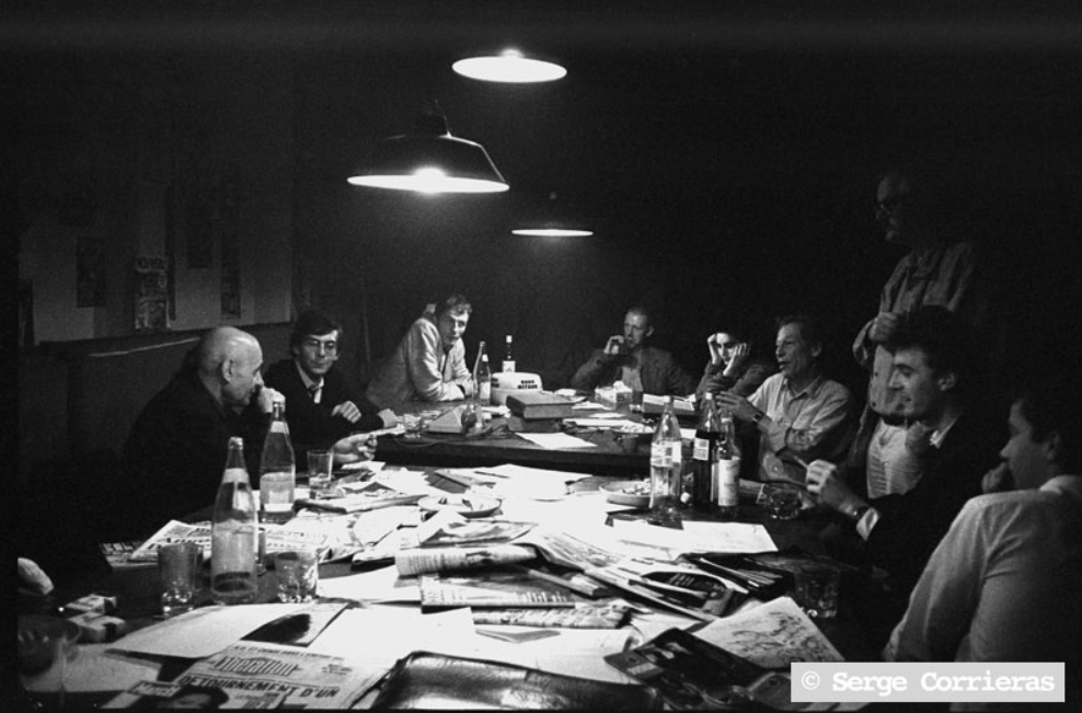 Salle de rédaction de Hara Kiri, l'ancêtre de Charlie Hebdo, photographiée par Serge Corrieras